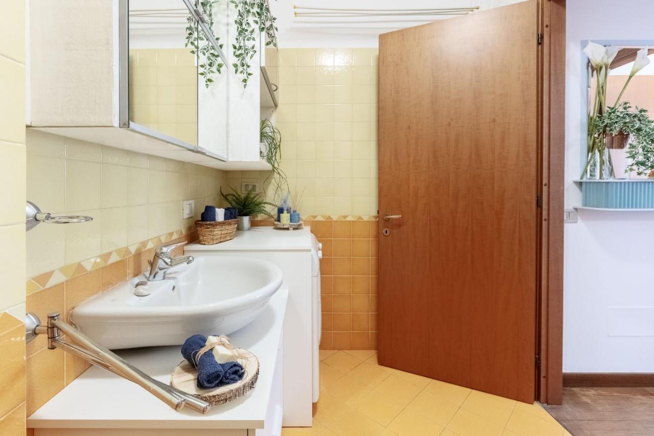 Casa Di Adele, Bilocale Con Wifi E Smart Tv Lägenhet Monza Exteriör bild